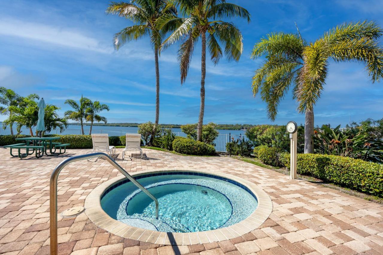 Elegant Waterfront Place For Two/Boca Ciega Resort Αγία Πετρούπολη Εξωτερικό φωτογραφία